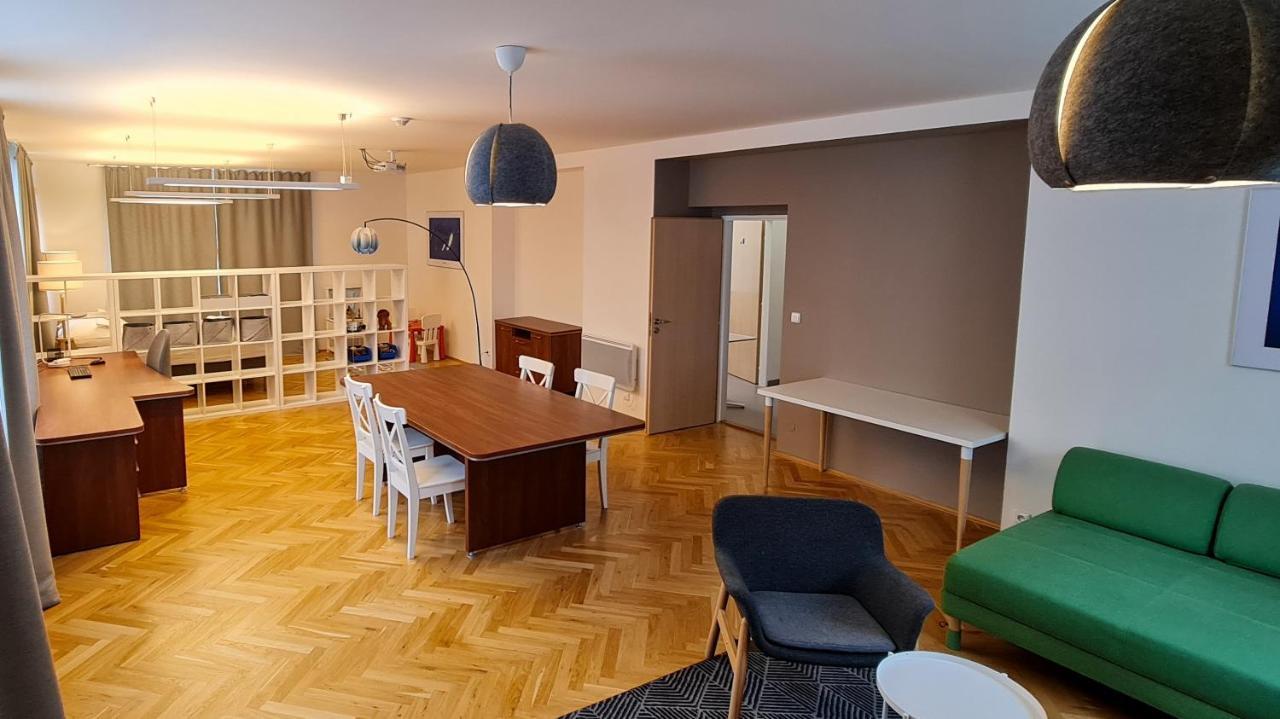 Veleslavin Apartments Prag Exteriör bild