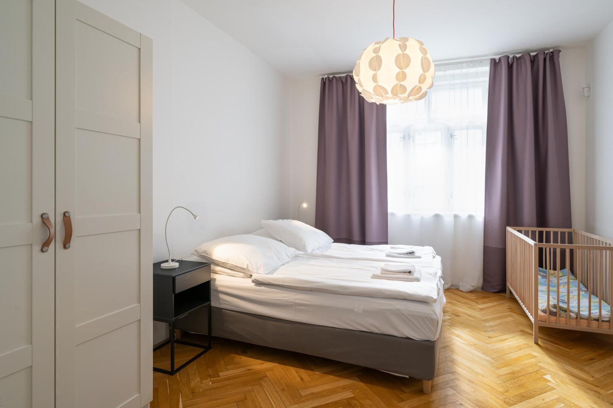 Veleslavin Apartments Prag Exteriör bild
